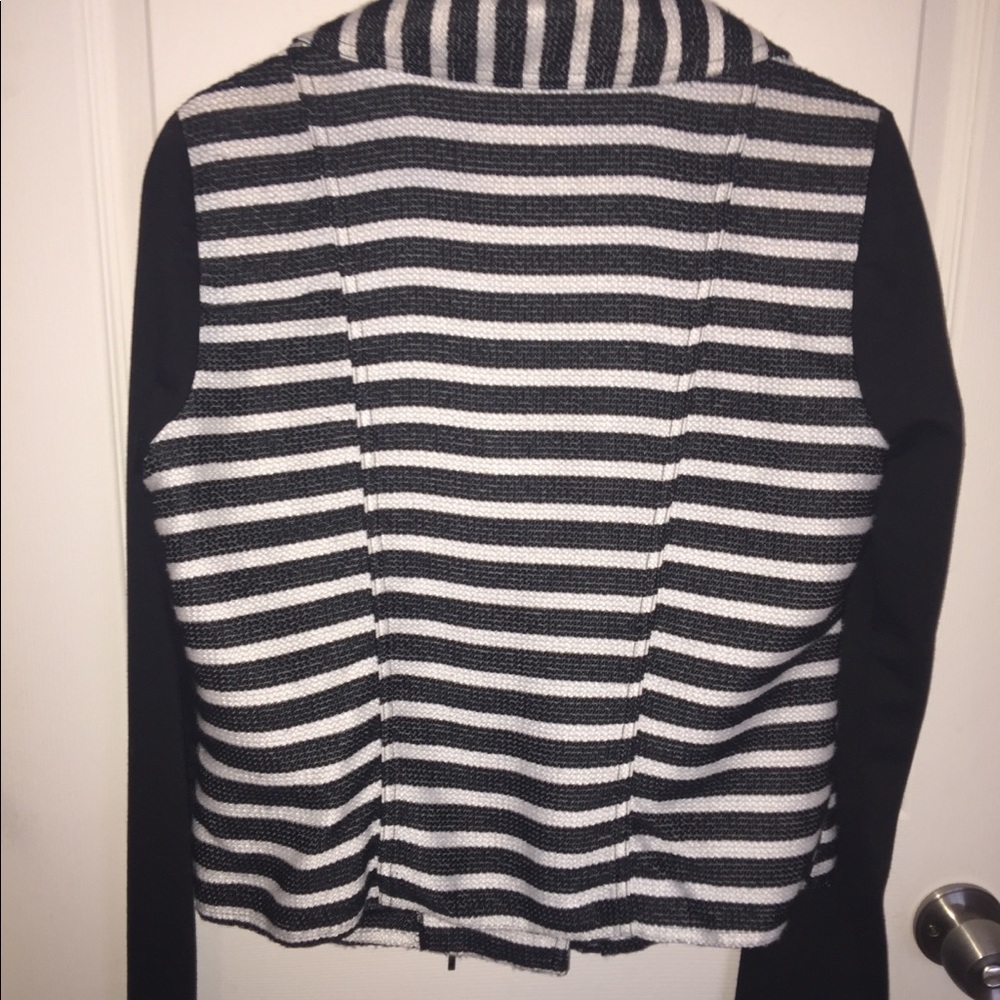Jacket - Picture 6 of 7